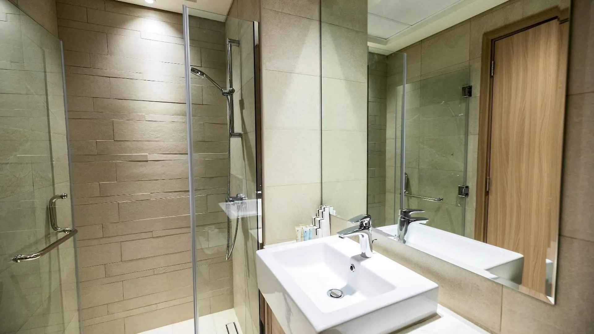 Elite Lux Holiday Homes - Upscale Studio In Azizi Riviera Prime Location Dubai Apartamento